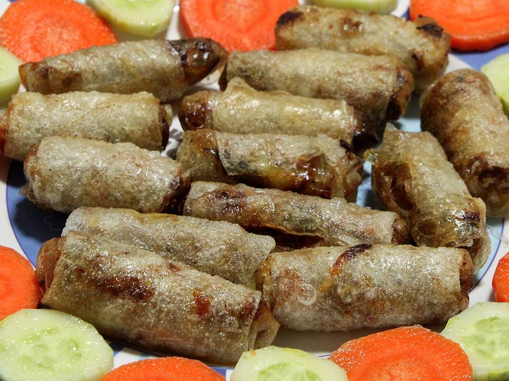 how to make crispy-fried spring rolls