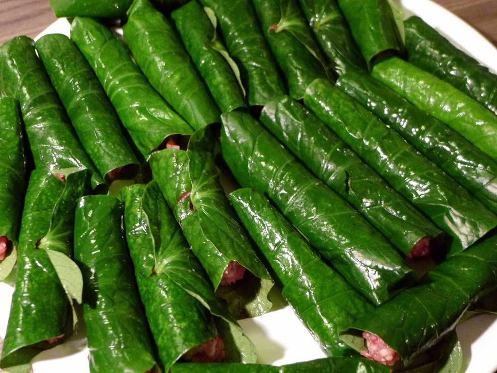 How To Make Grilled Beef Wrapped In Lolot Leaves