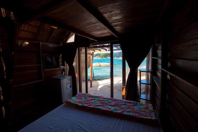 Giant Birds' Nests Are The Perfect Place To Stay Close To The Ocean
