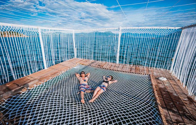 Giant Birds' Nests Are The Perfect Place To Stay Close To The Ocean