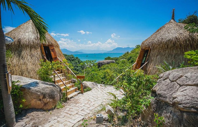 Giant Birds' Nests Are The Perfect Place To Stay Close To The Ocean