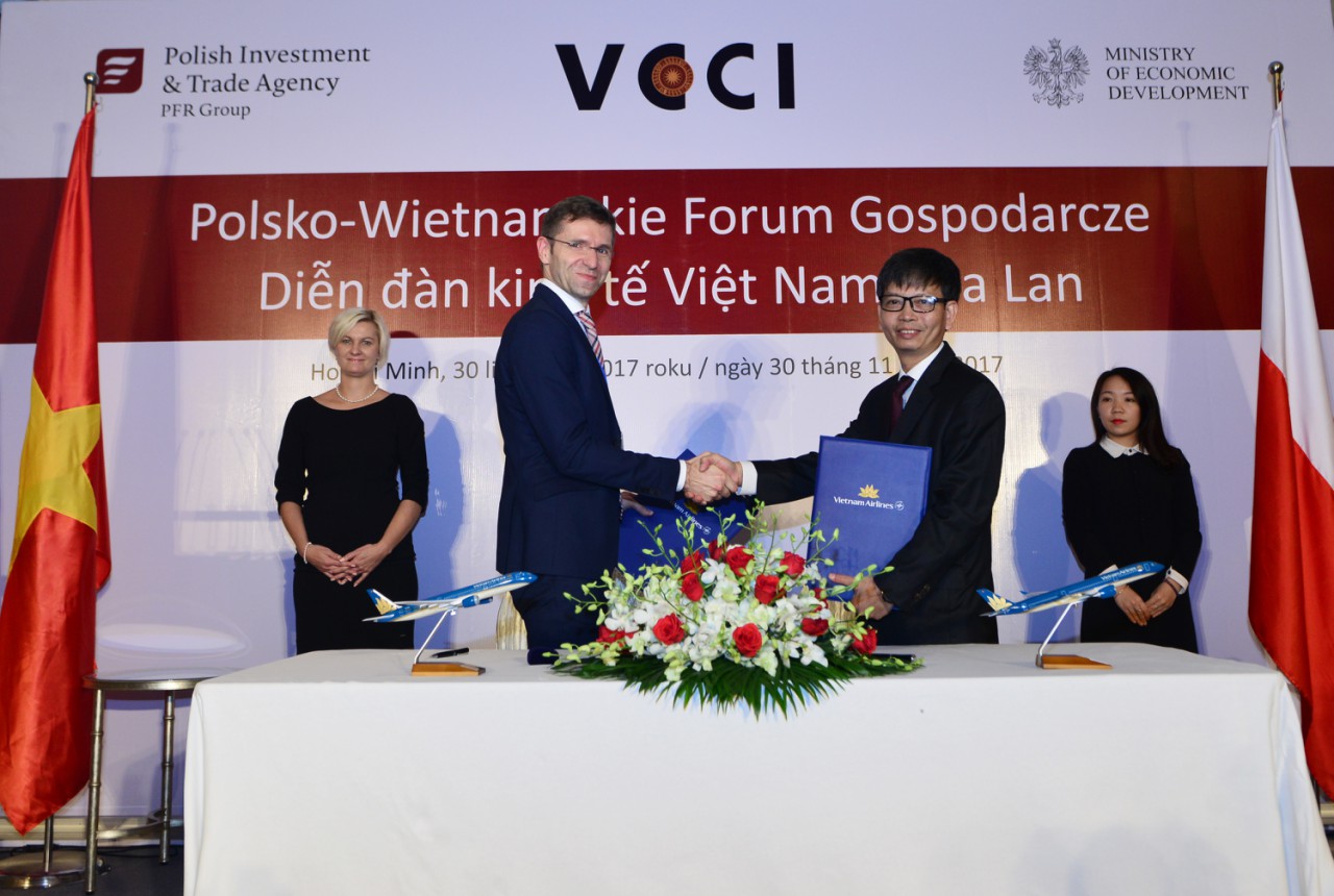 Vietnam and Poland Airlines Cooperation Agreement